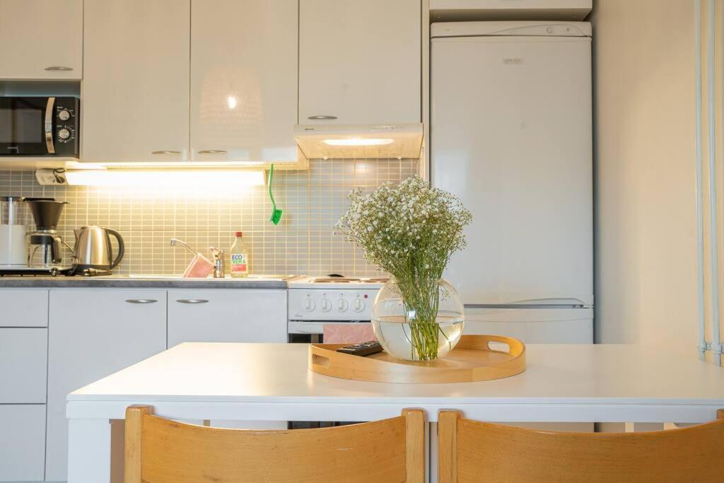 Arctic Downtown Dream: Cozy City Studio Рованиеми Экстерьер фото